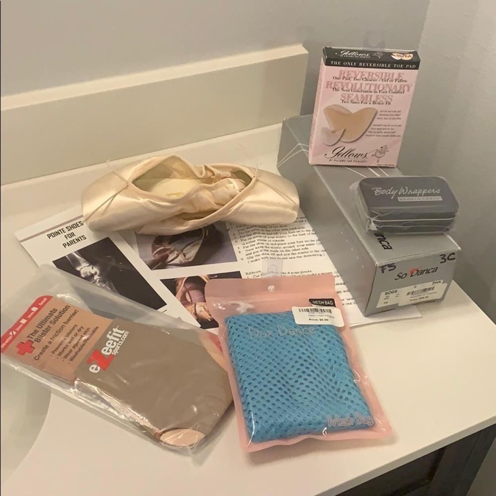Ballet Point Shoes & Accessories